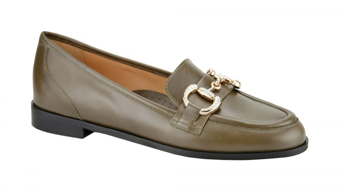 ART F61729                salonka