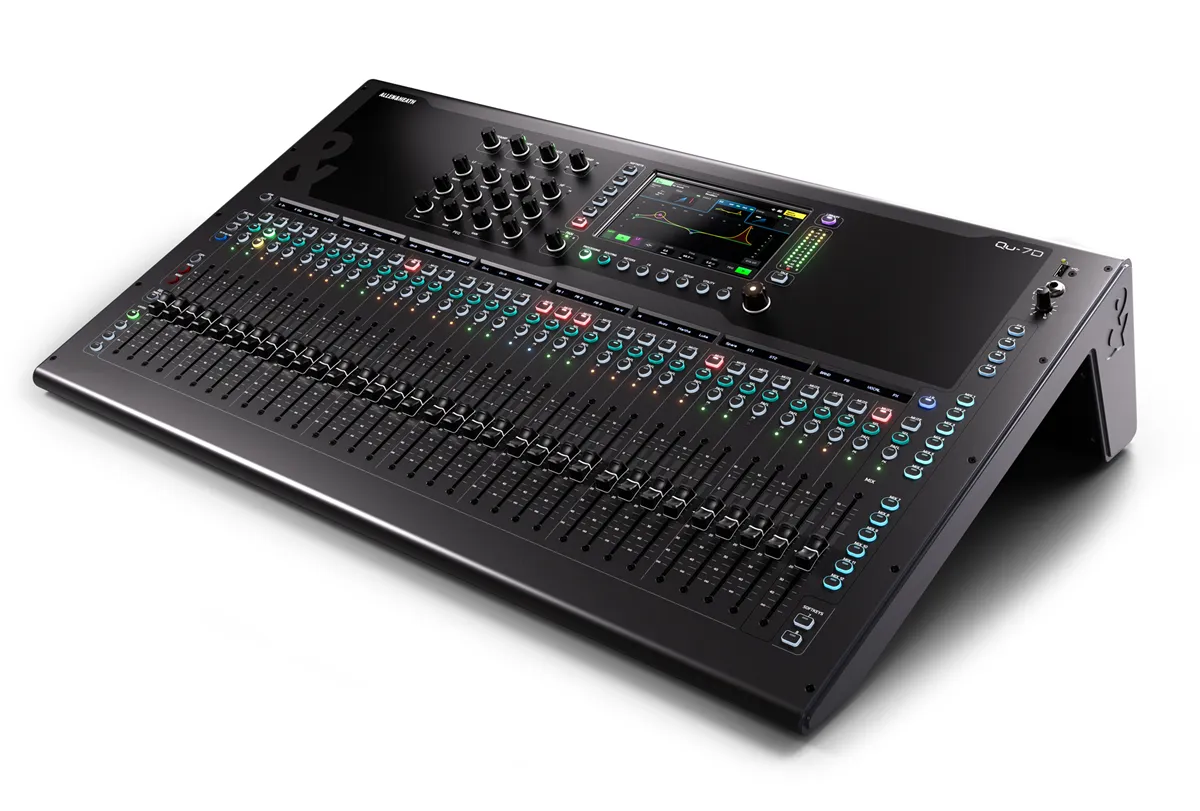 Allen & Heath QU-7D digitalni mikser sa Dante in...