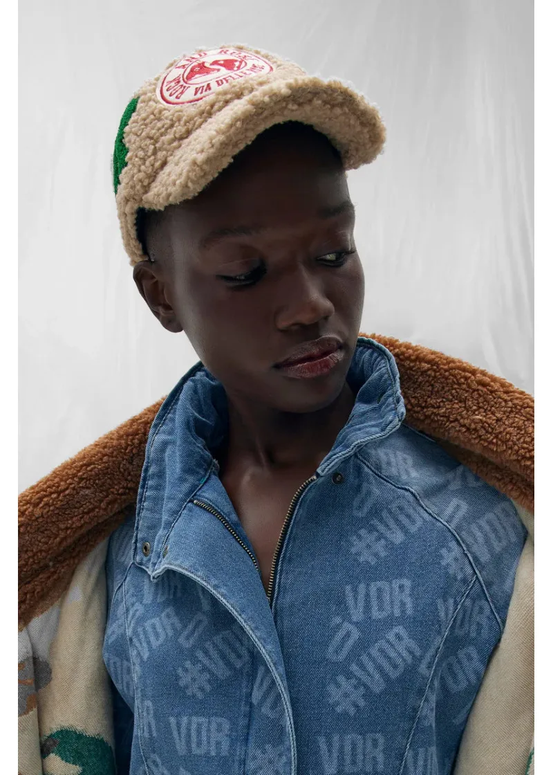 HAT