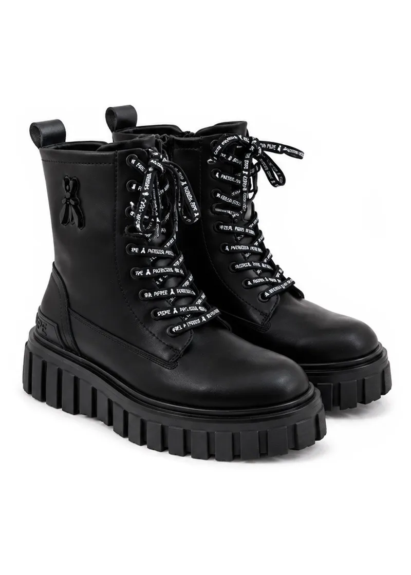 Laces Boots