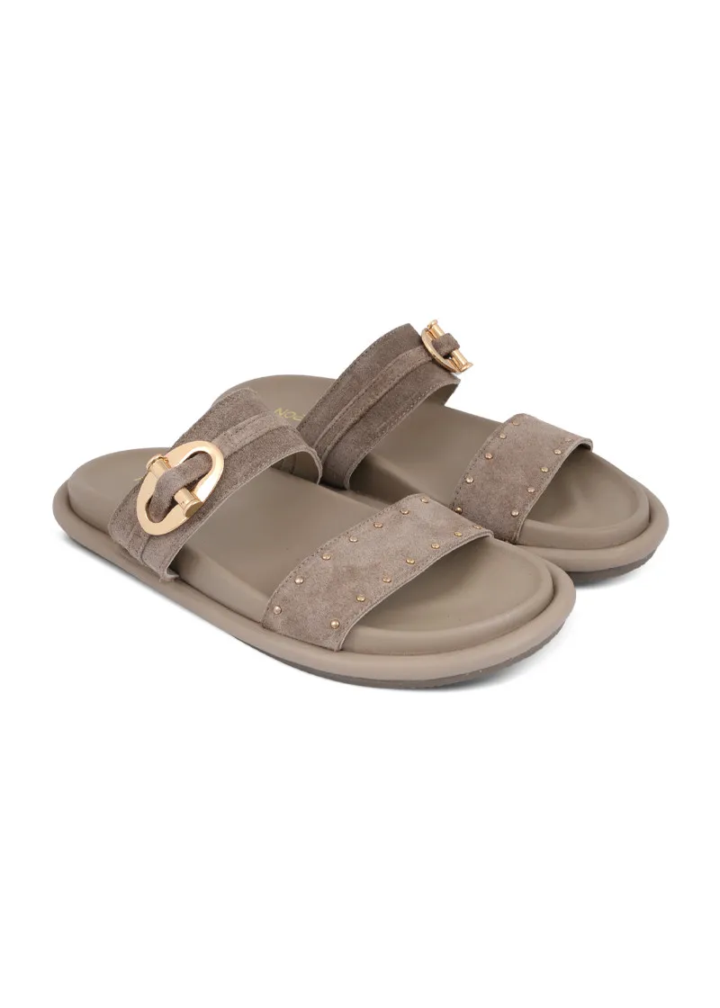 SANDAL