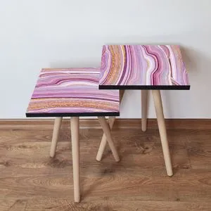 2Shp88 - Pink Pink
Gold
White Nesting Table (2 Pieces)