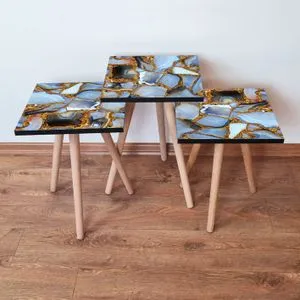3Shp100 - Multicolor Multicolor Nesting Table (3 Pieces)