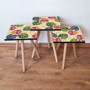 3Shp139 - Multicolor Multicolor Nesting Table (3 Pieces)