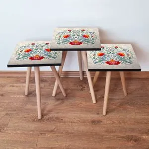 3Shp144 - Multicolor Multicolor Nesting Table (3 Pieces)