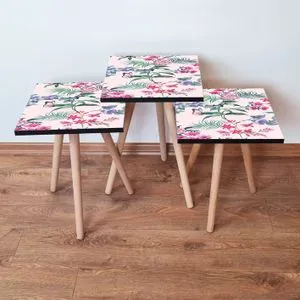 3Shp191 - Multicolor Multicolor Nesting Table (3 Pieces)