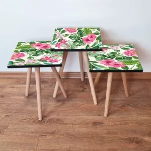 3Shp192 - Pink Pink
Green
Cream Nesting Table (3 Pieces)