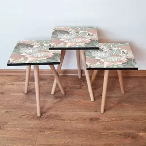 3Shp212 - Multicolor Multicolor Nesting Table (3 Pieces)