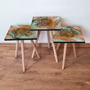 3Shp280 - Multicolor Multicolor Nesting Table (3 Pieces)