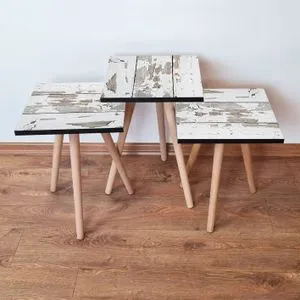 3Shp3 - White White
Brown Nesting Table (3 Pieces)