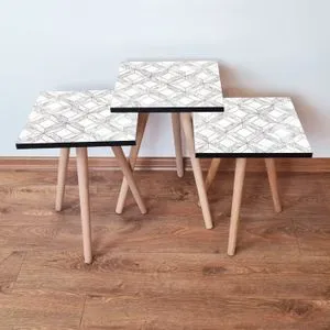 3Shp319 - Bela i Siva Nesting Sto (3 Komada)