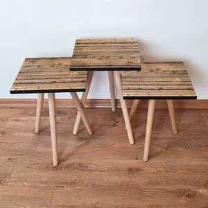 3Shp344 - Smeštajni Stočići u Braon Boji (3 Komada)