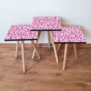 3Shp378 - Fuchsia Fuchsia
White Nesting Table (3 Pieces)