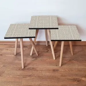 3Shp388 - Beige Beige
White Nesting Table (3 Pieces)