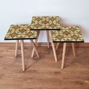 3Shp44 - Multicolor Multicolor Nesting Table (3 Pieces)