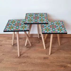 3Shp48 - Multicolor Multicolor Nesting Table (3 Pieces)