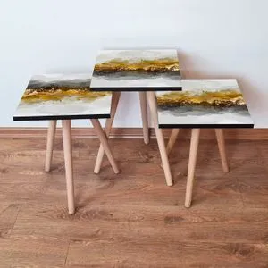3Shp81 - White White
Black
Gold Nesting Table (3 Pieces)