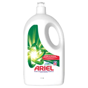 Ariel tečni deterdžent Mountine Spring 4.5 l, 100 pranja