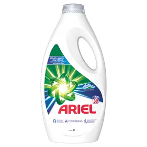 Ariel  tečni deterdžent za pranje veša Mountain Spring 1.5l,30 pranja