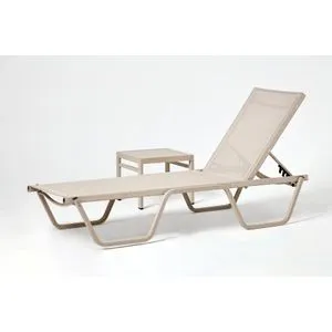 Asos Bež Set Ležaljki i Stola (2 Komada)