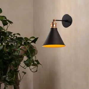 Berceste - N-680 Crna Zidna Lampa