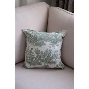 BST058 Green
White Cushion Cover