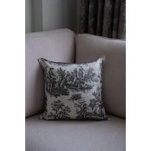 BST061 Black
White Cushion Cover