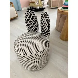 Bunny - Desen Black
White Wing Chair