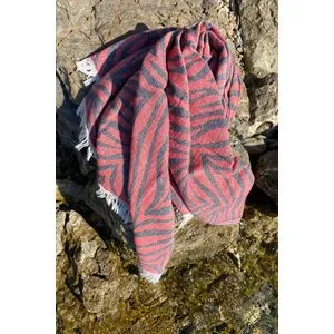 Carnival - Crvena Fouta (Plažna Peškir)