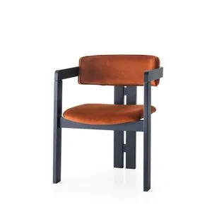 CO - 001 Tile Red
Black Chair