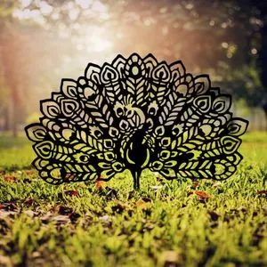 Crni dekorativni vrtni objekat - Pavo 01