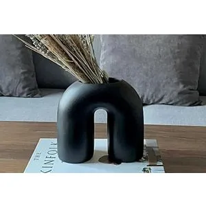 CY0068 Black Vase