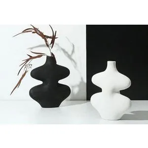 CY0098 White
Black Vase Set