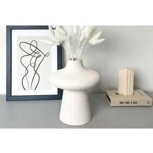 CY0101 White Vase