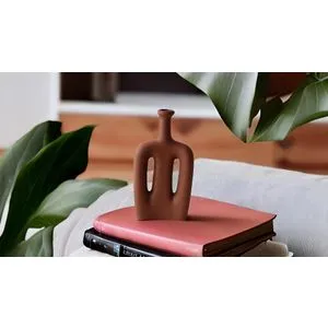 CY0117 Red Vase