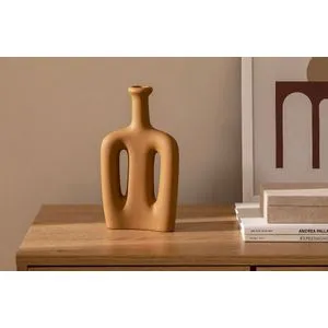 CY0124 Tan Vase