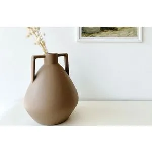 CY0125 Brown Vase