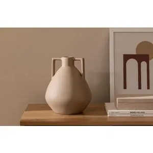 CY0134 Light Brown Vase