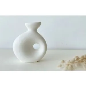 CY0146 White Vase