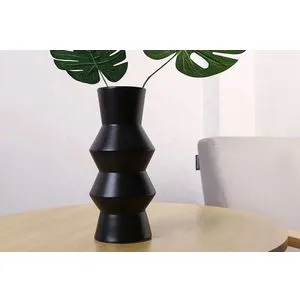 CY0207 Black Vase
