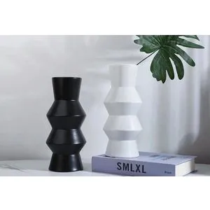 CY0211 Black
White Vase Set
