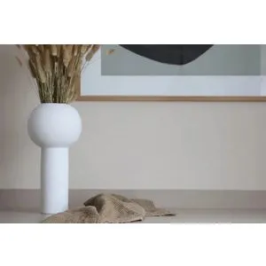 CY0215 White Vase