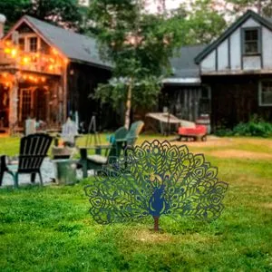 Dekorativni vrtni objekat u obliku pauna - Višebojni