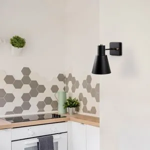 Funnel - 13090 Crno-Zlatna Zidna Lampa