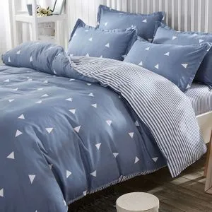 Üçgen - Blue Blue
White Double Quilt Cover Set (EU) (IT)