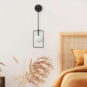 Geometri - 11110 Black
White Wall Lamp