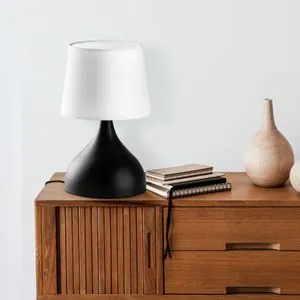 Gota - 15473 Black
White Table Lamp