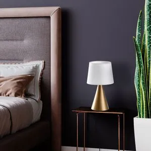 Kona - 15487 Gold
White Table Lamp