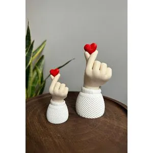 Korejski beli kremasti set crvenih ukrasa (2 komada)