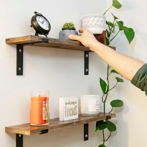 Lam022 Ormarić od Orahovog Drveta